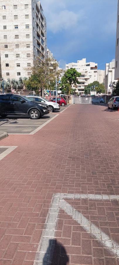 Apartment 2 Bedrooms Central Location Ashdod Exteriör bild