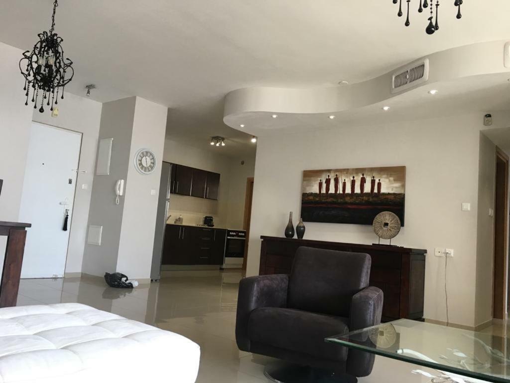 Apartment 2 Bedrooms Central Location Ashdod Exteriör bild