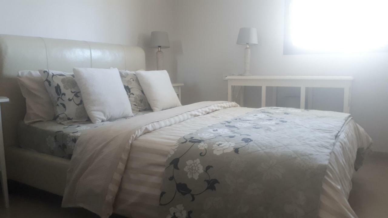Apartment 2 Bedrooms Central Location Ashdod Exteriör bild
